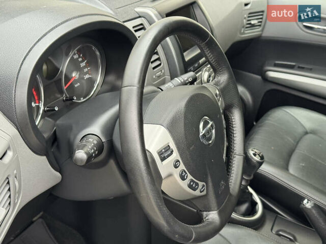 Сірий Ніссан ІксТрейл, об'ємом двигуна 2 л та пробігом 228 тис. км за 10250 $, фото 14 на Automoto.ua