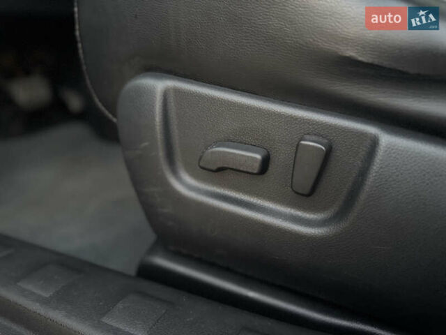 Серый Ниссан ИксТрейл, объемом двигателя 2.49 л и пробегом 260 тыс. км за 8499 $, фото 17 на Automoto.ua