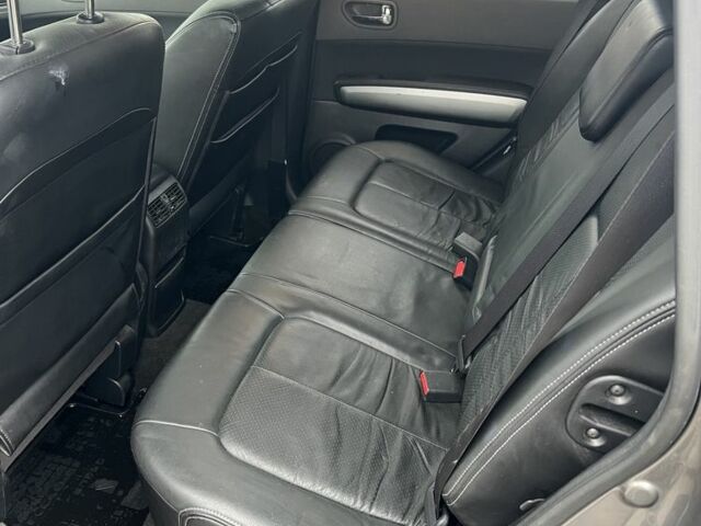 Сірий Ніссан ІксТрейл, об'ємом двигуна 2 л та пробігом 209 тис. км за 5200 $, фото 5 на Automoto.ua