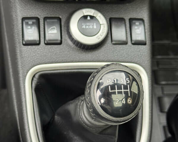 Сірий Ніссан ІксТрейл, об'ємом двигуна 2 л та пробігом 228 тис. км за 10250 $, фото 17 на Automoto.ua