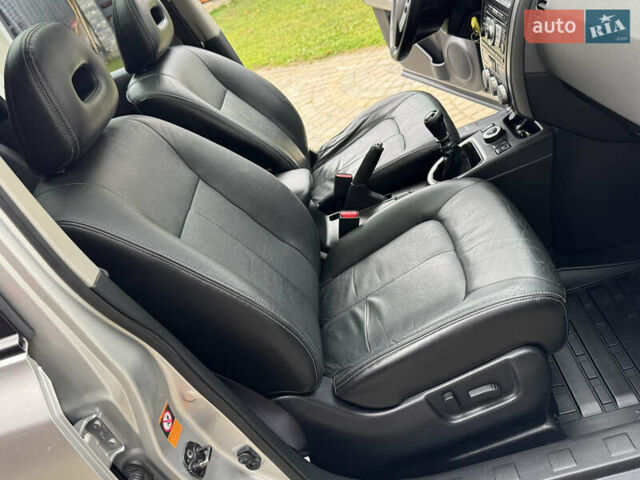 Сірий Ніссан ІксТрейл, об'ємом двигуна 2 л та пробігом 228 тис. км за 10250 $, фото 22 на Automoto.ua