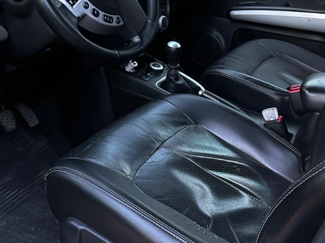 Сірий Ніссан ІксТрейл, об'ємом двигуна 2 л та пробігом 262 тис. км за 7999 $, фото 6 на Automoto.ua