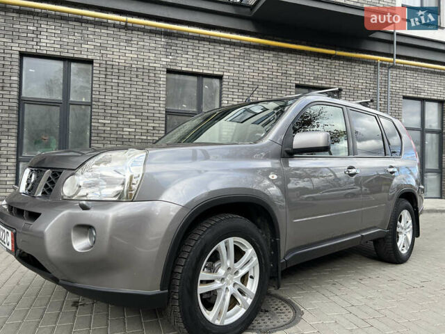 Серый Ниссан ИксТрейл, объемом двигателя 2 л и пробегом 229 тыс. км за 10100 $, фото 11 на Automoto.ua