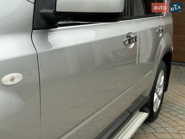 Сірий Ніссан ІксТрейл, об'ємом двигуна 2 л та пробігом 228 тис. км за 10250 $, фото 67 на Automoto.ua