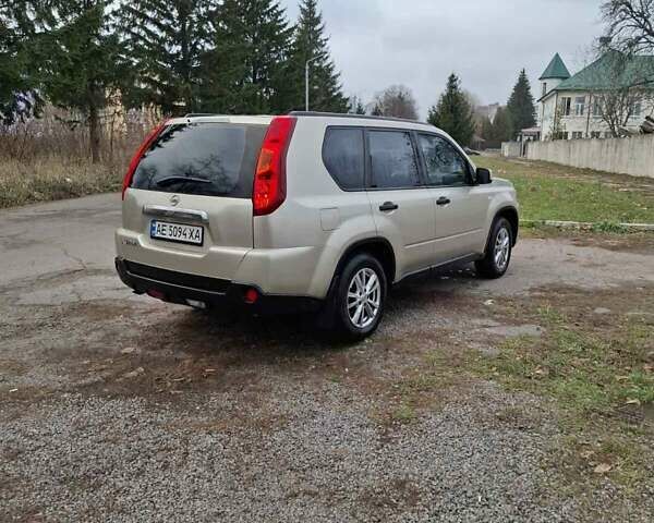 Серый Ниссан ИксТрейл, объемом двигателя 2 л и пробегом 203 тыс. км за 8800 $, фото 8 на Automoto.ua