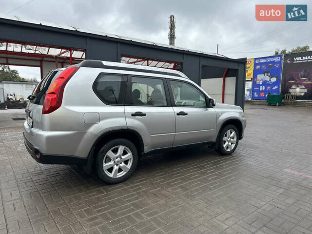 Сірий Ніссан ІксТрейл, об'ємом двигуна 2.49 л та пробігом 197 тис. км за 8300 $, фото 11 на Automoto.ua