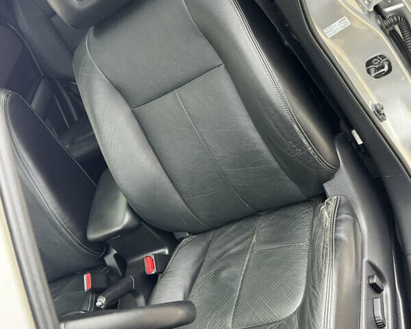 Сірий Ніссан ІксТрейл, об'ємом двигуна 2 л та пробігом 228 тис. км за 10250 $, фото 11 на Automoto.ua