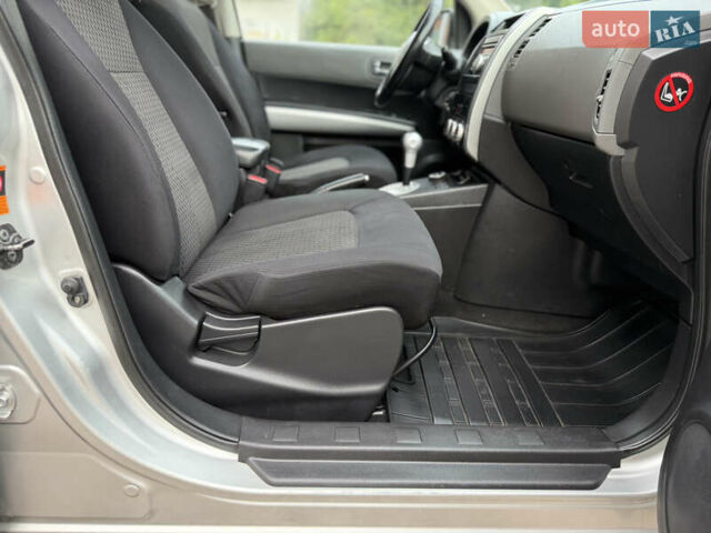 Серый Ниссан ИксТрейл, объемом двигателя 2 л и пробегом 240 тыс. км за 7600 $, фото 62 на Automoto.ua