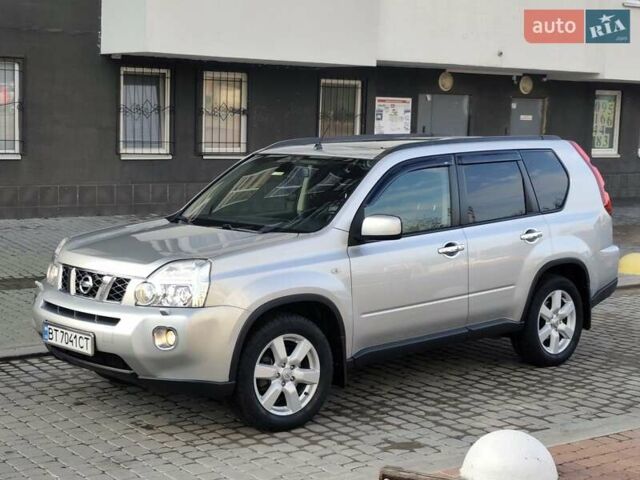 Сірий Ніссан ІксТрейл, об'ємом двигуна 2.5 л та пробігом 132 тис. км за 8900 $, фото 17 на Automoto.ua