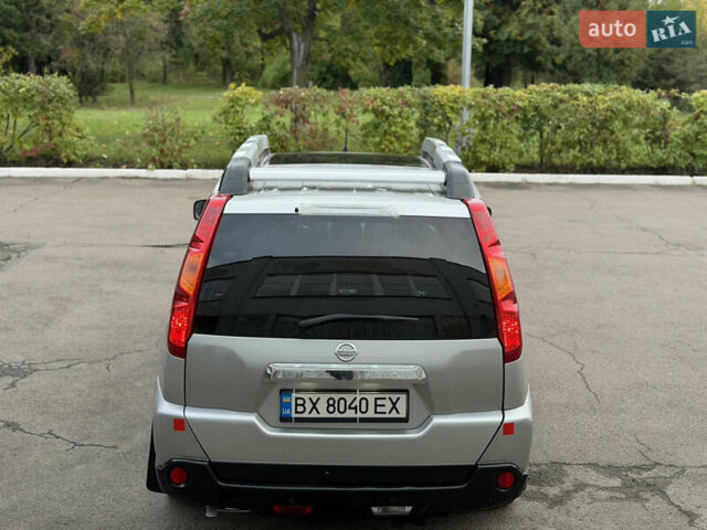 Серый Ниссан ИксТрейл, объемом двигателя 2 л и пробегом 240 тыс. км за 7600 $, фото 27 на Automoto.ua