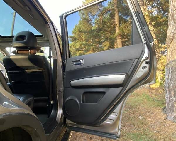 Серый Ниссан ИксТрейл, объемом двигателя 2 л и пробегом 272 тыс. км за 10000 $, фото 18 на Automoto.ua