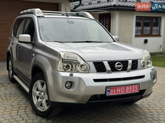 Сірий Ніссан ІксТрейл, об'ємом двигуна 2 л та пробігом 228 тис. км за 10250 $, фото 32 на Automoto.ua