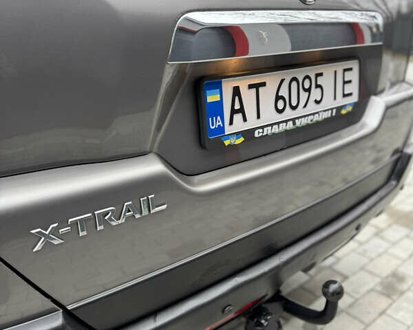 Серый Ниссан ИксТрейл, объемом двигателя 2 л и пробегом 326 тыс. км за 8650 $, фото 23 на Automoto.ua