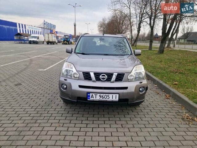 Сірий Ніссан ІксТрейл, об'ємом двигуна 2 л та пробігом 212 тис. км за 9900 $, фото 28 на Automoto.ua