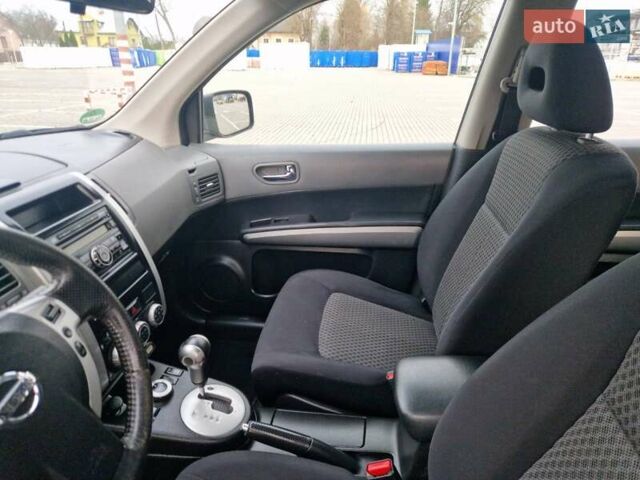 Сірий Ніссан ІксТрейл, об'ємом двигуна 2 л та пробігом 212 тис. км за 9900 $, фото 17 на Automoto.ua