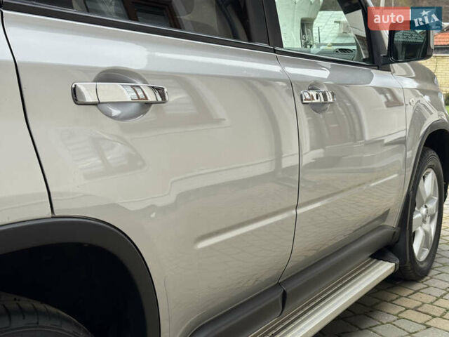 Сірий Ніссан ІксТрейл, об'ємом двигуна 2 л та пробігом 228 тис. км за 10250 $, фото 59 на Automoto.ua