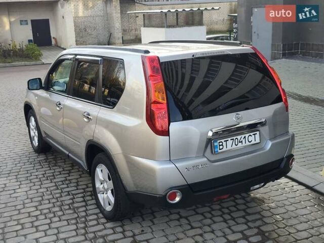 Сірий Ніссан ІксТрейл, об'ємом двигуна 2.5 л та пробігом 132 тис. км за 8900 $, фото 8 на Automoto.ua