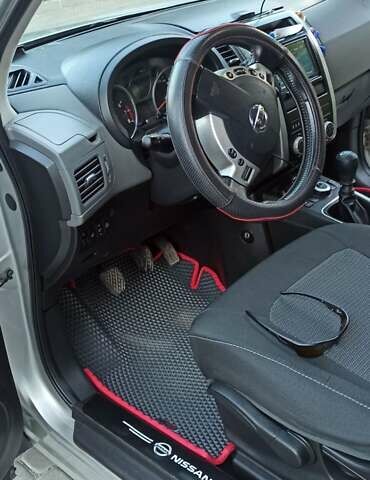 Серый Ниссан ИксТрейл, объемом двигателя 2 л и пробегом 220 тыс. км за 9800 $, фото 11 на Automoto.ua