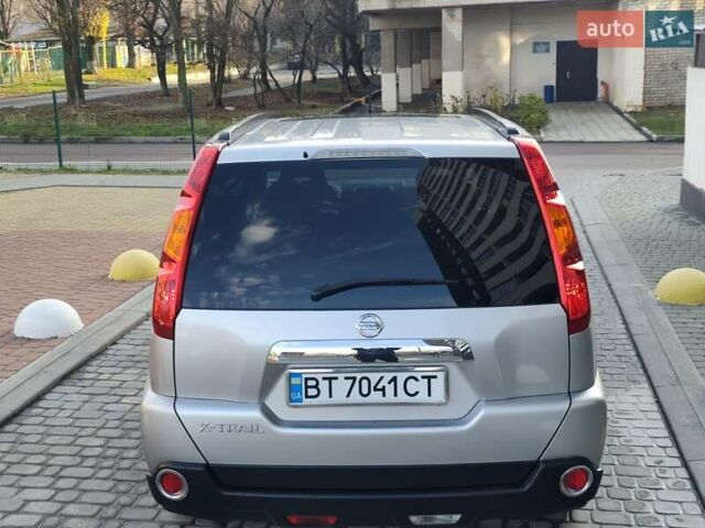 Сірий Ніссан ІксТрейл, об'ємом двигуна 2.5 л та пробігом 132 тис. км за 8900 $, фото 10 на Automoto.ua