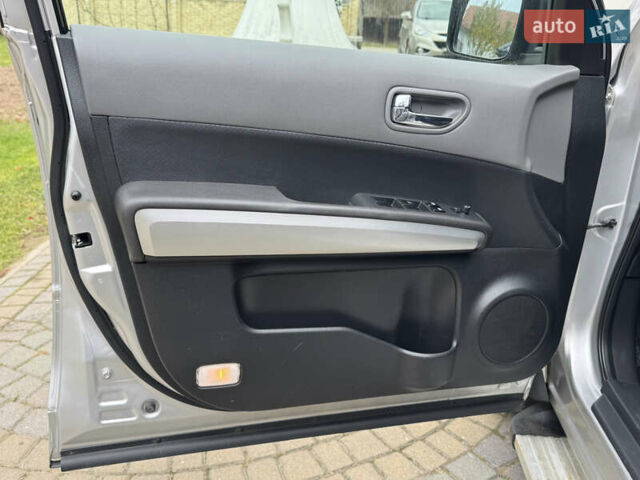 Сірий Ніссан ІксТрейл, об'ємом двигуна 2 л та пробігом 228 тис. км за 10250 $, фото 12 на Automoto.ua