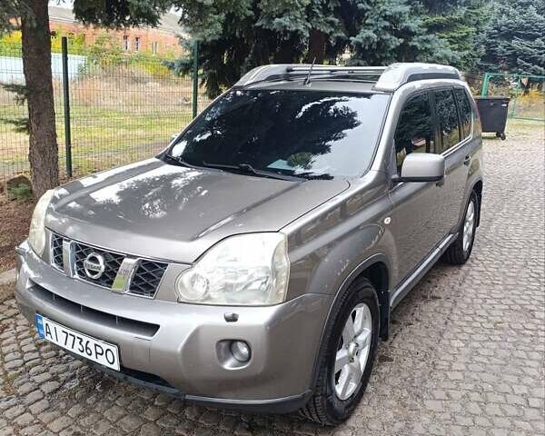 Ниссан ИксТрейл 2008 в Кропивницком (Кировограде) на Automoto.ua Серый Ниссан ИксТрейл, объемом двигателя 2 л и пробегом 245 тыс. км за 8200 $, фото 7 на Automoto.ua