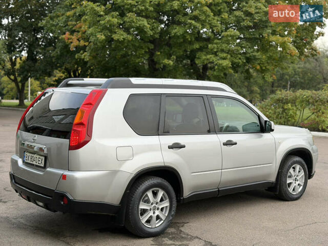 Серый Ниссан ИксТрейл, объемом двигателя 2 л и пробегом 240 тыс. км за 7600 $, фото 25 на Automoto.ua