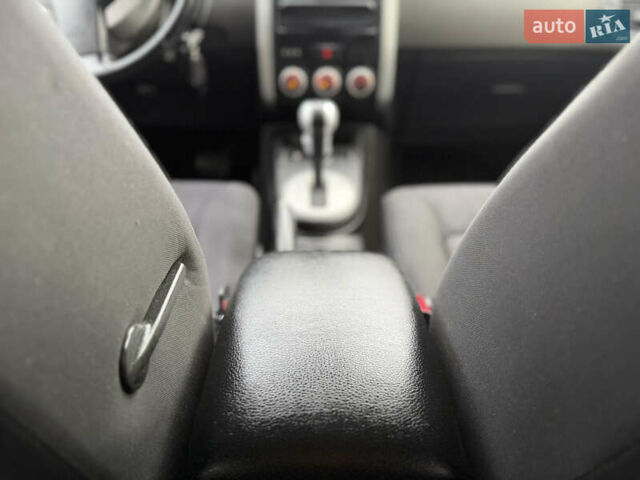 Серый Ниссан ИксТрейл, объемом двигателя 2 л и пробегом 240 тыс. км за 7600 $, фото 39 на Automoto.ua