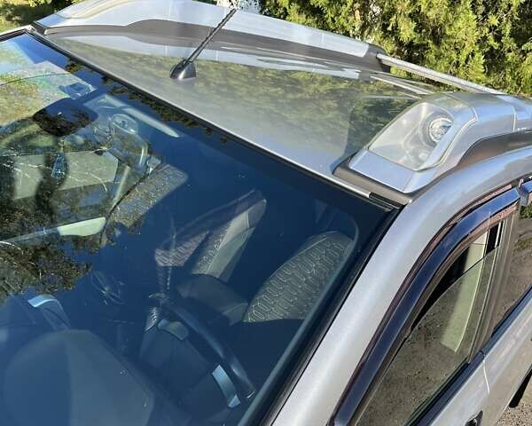 Серый Ниссан ИксТрейл, объемом двигателя 2.49 л и пробегом 195 тыс. км за 9800 $, фото 5 на Automoto.ua