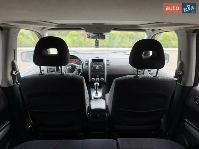 Серый Ниссан ИксТрейл, объемом двигателя 2 л и пробегом 240 тыс. км за 7600 $, фото 36 на Automoto.ua