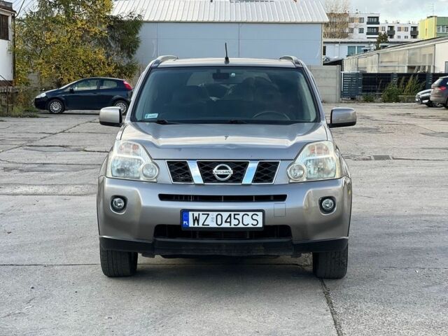 Сірий Ніссан ІксТрейл, об'ємом двигуна 2 л та пробігом 214 тис. км за 3453 $, фото 2 на Automoto.ua