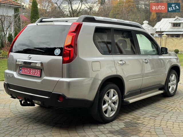 Сірий Ніссан ІксТрейл, об'ємом двигуна 2 л та пробігом 228 тис. км за 10250 $, фото 38 на Automoto.ua