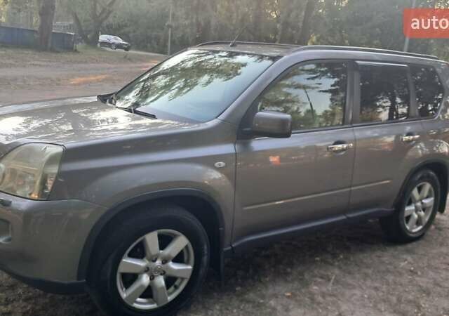 Ниссан ИксТрейл 2008 в Днепре (Днепропетровске) на Automoto.ua Серый Ниссан ИксТрейл, объемом двигателя 2.49 л и пробегом 290 тыс. км за 6500 $, фото 8 на Automoto.ua