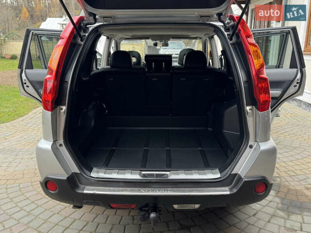 Сірий Ніссан ІксТрейл, об'ємом двигуна 2 л та пробігом 228 тис. км за 10250 $, фото 29 на Automoto.ua