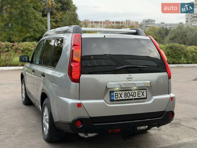 Серый Ниссан ИксТрейл, объемом двигателя 2 л и пробегом 240 тыс. км за 7600 $, фото 31 на Automoto.ua