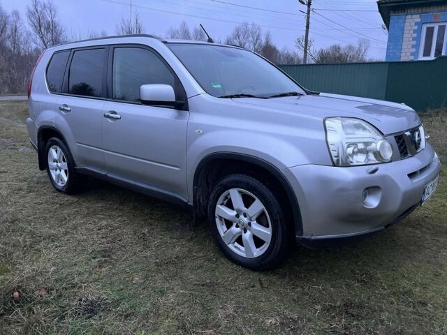 Серый Ниссан ИксТрейл, объемом двигателя 2 л и пробегом 256 тыс. км за 5799 $, фото 9 на Automoto.ua