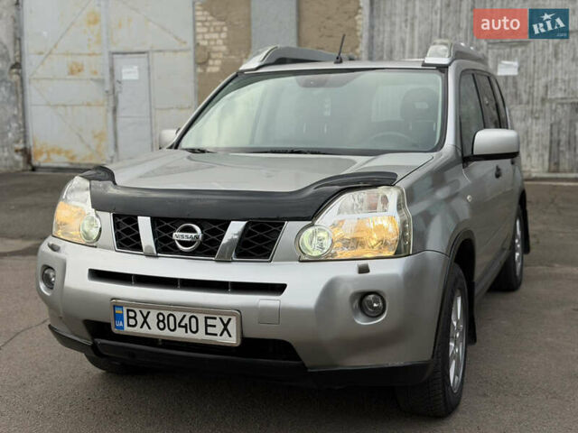 Серый Ниссан ИксТрейл, объемом двигателя 2 л и пробегом 240 тыс. км за 7600 $, фото 17 на Automoto.ua