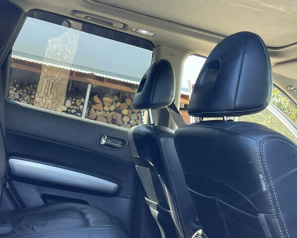 Серый Ниссан ИксТрейл, объемом двигателя 2 л и пробегом 340 тыс. км за 9500 $, фото 8 на Automoto.ua