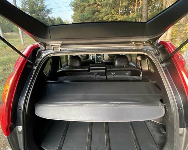 Серый Ниссан ИксТрейл, объемом двигателя 2 л и пробегом 272 тыс. км за 10000 $, фото 27 на Automoto.ua