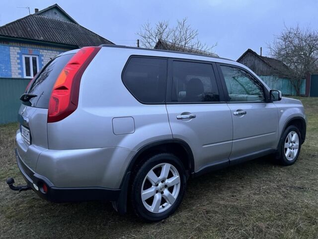 Серый Ниссан ИксТрейл, объемом двигателя 2 л и пробегом 256 тыс. км за 5799 $, фото 11 на Automoto.ua