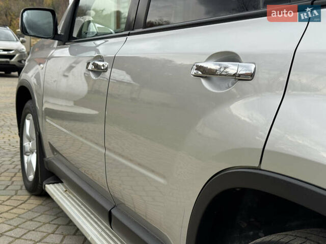 Сірий Ніссан ІксТрейл, об'ємом двигуна 2 л та пробігом 228 тис. км за 10250 $, фото 64 на Automoto.ua