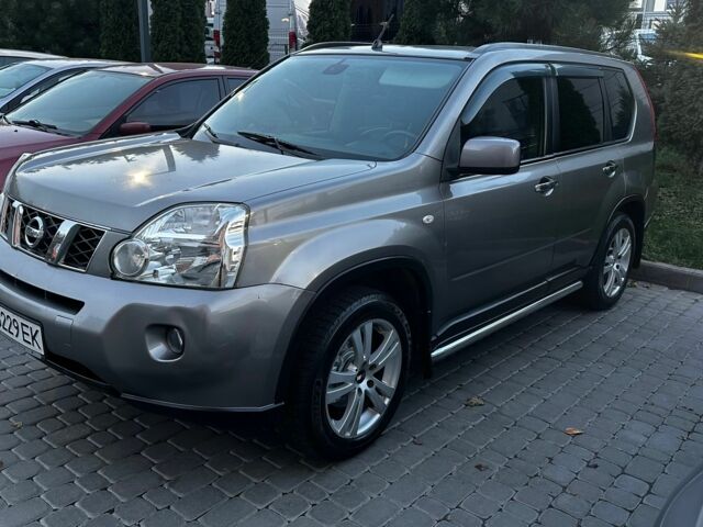 Сірий Ніссан ІксТрейл, об'ємом двигуна 2 л та пробігом 262 тис. км за 7999 $, фото 10 на Automoto.ua