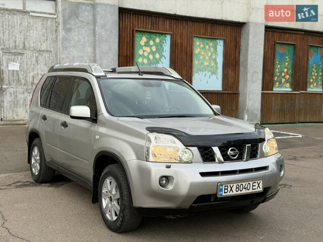 Серый Ниссан ИксТрейл, объемом двигателя 2 л и пробегом 240 тыс. км за 7600 $, фото 9 на Automoto.ua