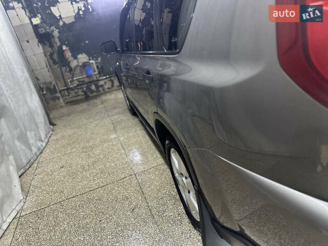 Серый Ниссан ИксТрейл, объемом двигателя 2 л и пробегом 262 тыс. км за 8900 $, фото 25 на Automoto.ua