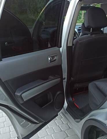 Серый Ниссан ИксТрейл, объемом двигателя 2 л и пробегом 220 тыс. км за 9800 $, фото 21 на Automoto.ua