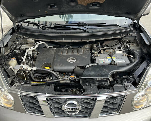 Серый Ниссан ИксТрейл, объемом двигателя 2 л и пробегом 229 тыс. км за 10100 $, фото 35 на Automoto.ua