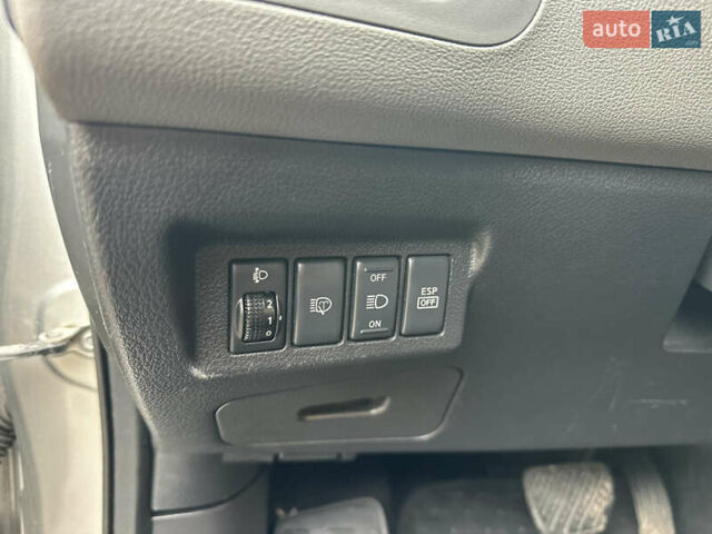 Сірий Ніссан ІксТрейл, об'ємом двигуна 2.49 л та пробігом 197 тис. км за 8300 $, фото 33 на Automoto.ua