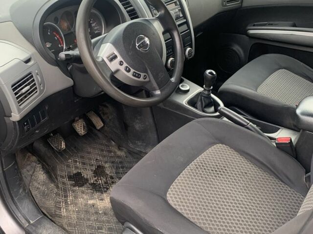 Серый Ниссан ИксТрейл, объемом двигателя 0 л и пробегом 350 тыс. км за 4600 $, фото 11 на Automoto.ua