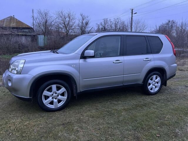 Серый Ниссан ИксТрейл, объемом двигателя 2 л и пробегом 256 тыс. км за 5799 $, фото 13 на Automoto.ua