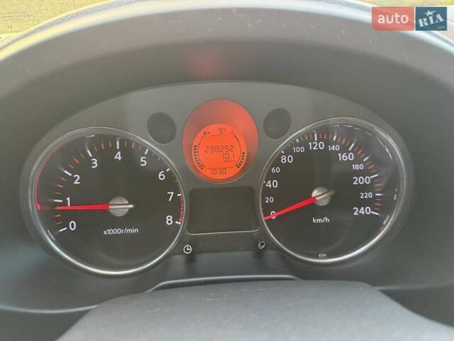 Сірий Ніссан ІксТрейл, об'ємом двигуна 2 л та пробігом 238 тис. км за 9400 $, фото 40 на Automoto.ua