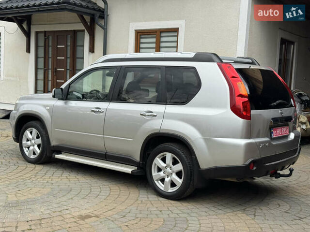 Сірий Ніссан ІксТрейл, об'ємом двигуна 2 л та пробігом 228 тис. км за 10250 $, фото 5 на Automoto.ua